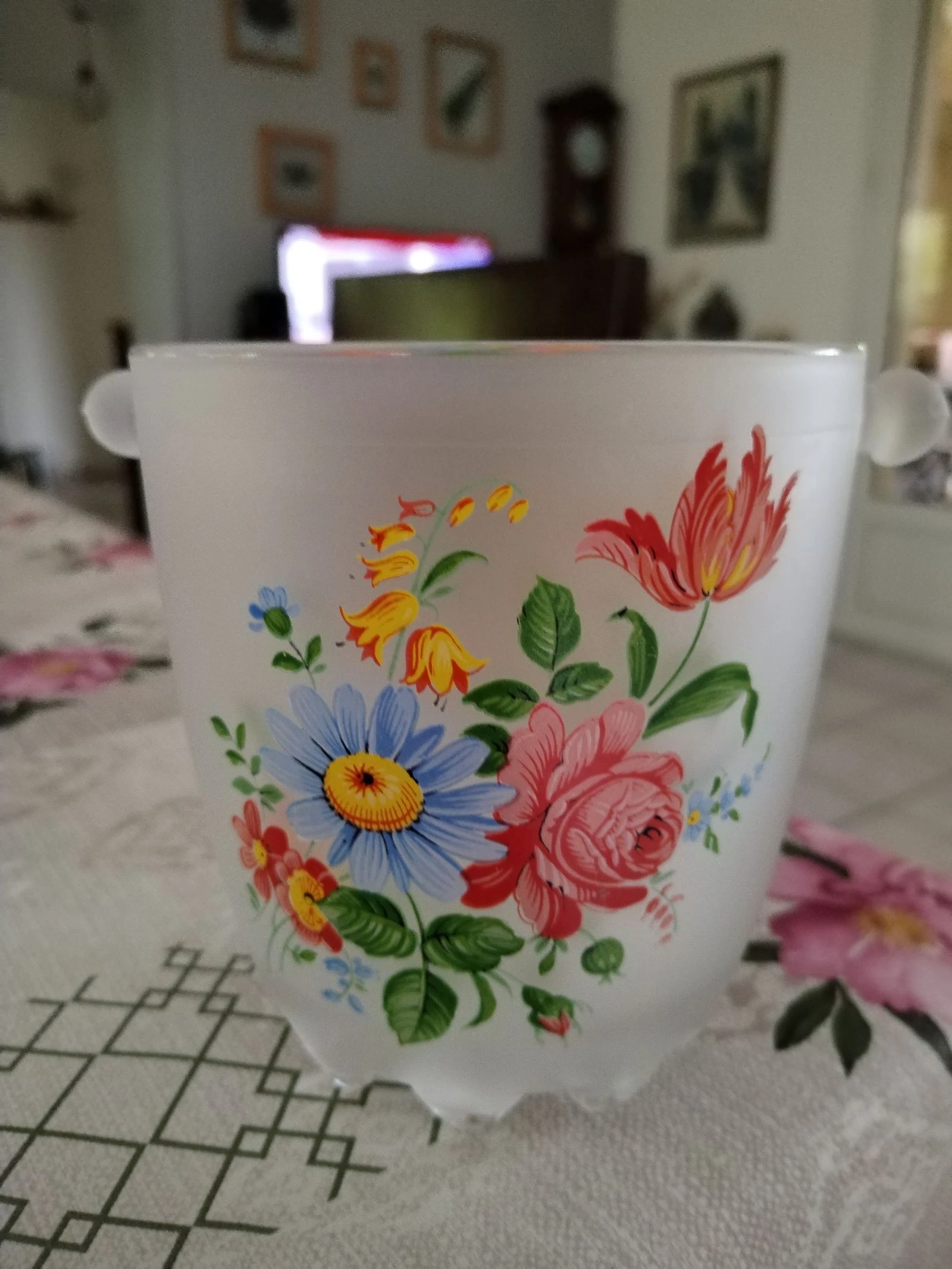 Joli seau à glaçons vintage décors champêtres florales, verre givré.